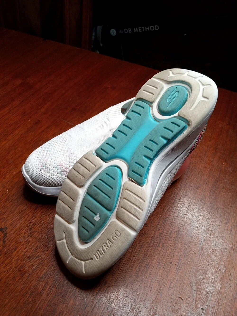 Skechers GOwalk White Arch Fit Washable Slip-Ons Fun Times New Sneakers Shoe 7M